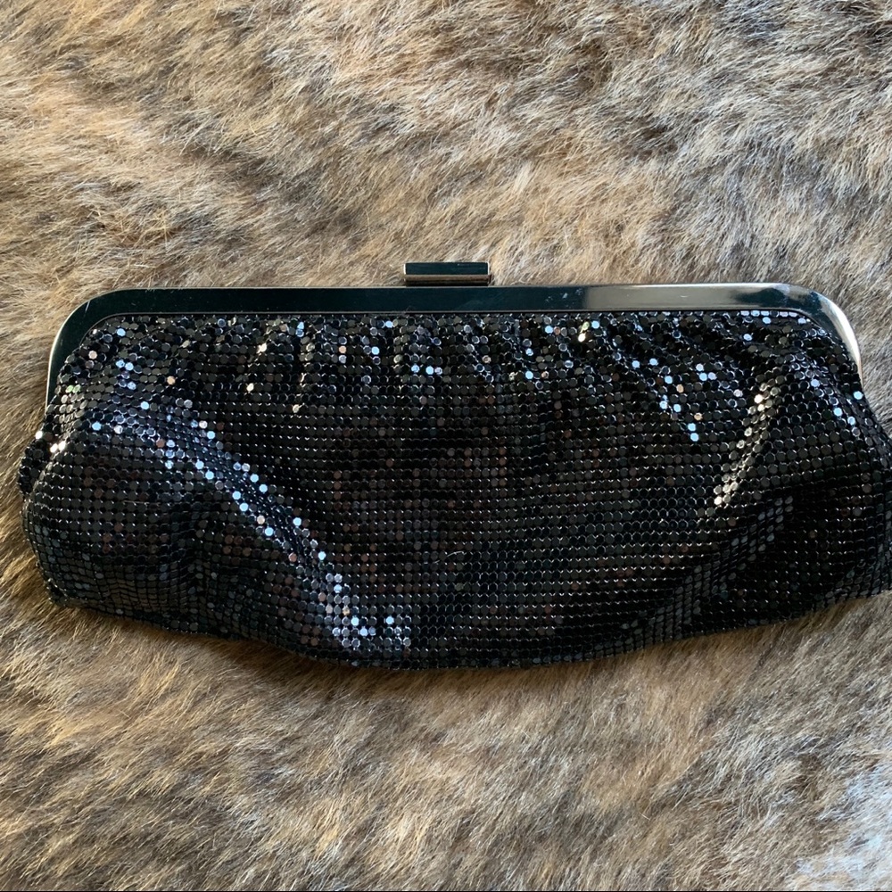 Express evening clutch, black, metal enclosure